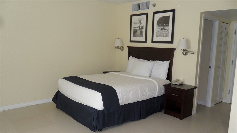 Casablanca West Tower Hotel North Bay Village Exterior foto